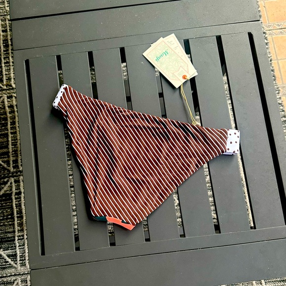 (BOTTOMS) Maaji Sandy Docks Reversible Bikini Bottoms. - Picture 6 of 11